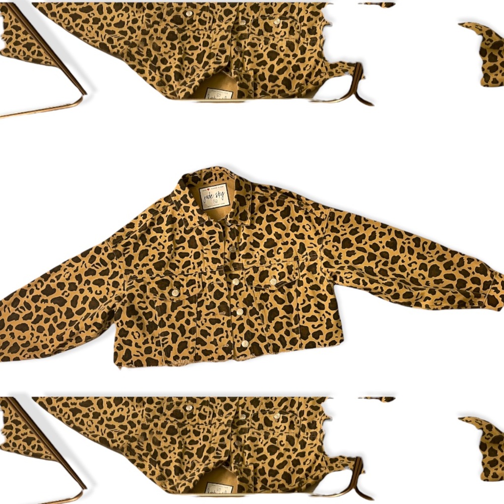 Super Fun Cropped Lepoard print jacket. - Picture 3 of 7